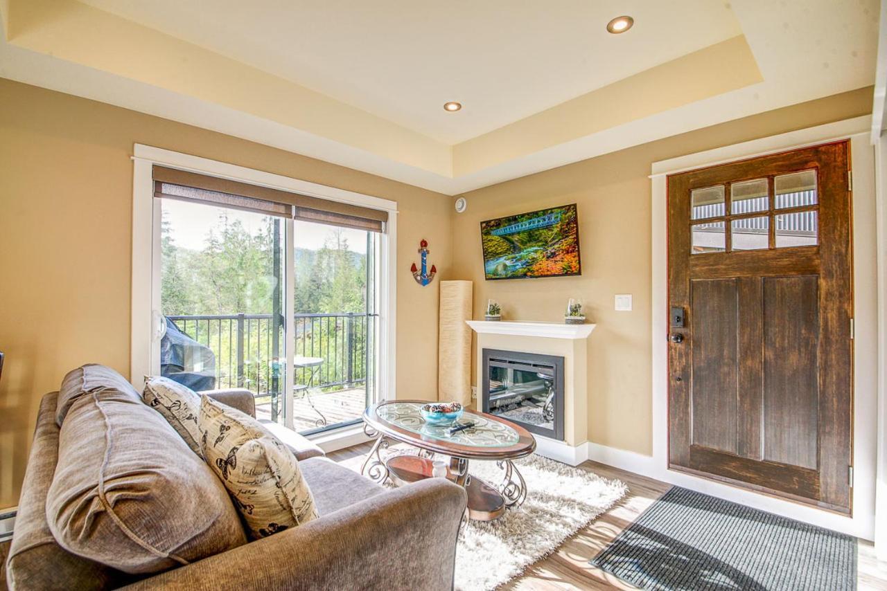 Port Renfrew Vacation Rentals Номер фото